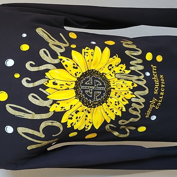 SIMPLY SOUTHERN "BLESSED GRANDMA" SUNFLOWER SHIRT.....SMALL - Picture 6 of 8
